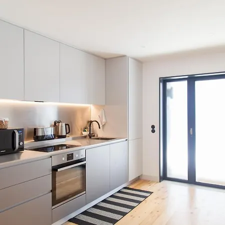 Flh Intendente Elegant Mezzanine With Balcony * Лиссабон