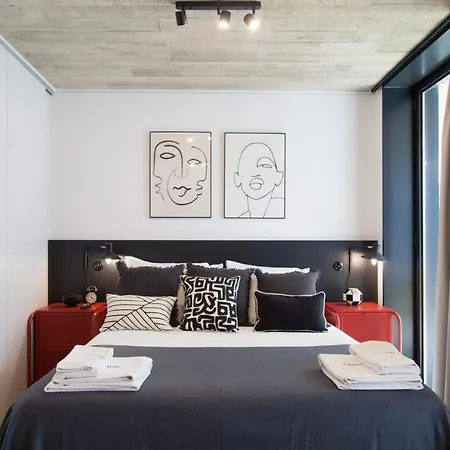 Flh Intendente Elegant Mezzanine With Balcony Апартаменти *